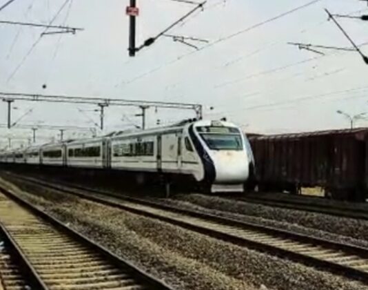 कोकण रेल्वेची ‘फुकट्या’ प्रवाशांवर कारवाई; वर्षभरात २७ कोटींचा दंड वसूल