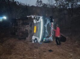 खेड – खासगी आराम बसला अपघात 25 जण जखमी