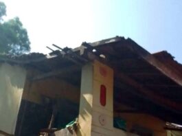 दुर्घटना झाल्यावरच जागे होणार का प्रशासन? वाकी शाळेच्या मोडकळीस आलेल्या वर्गखोल्यांवर संताप”