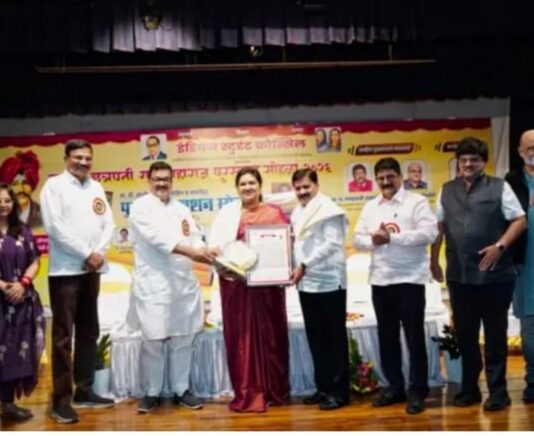 सहकार क्षेत्रातील उल्लेखनीय योगदानाबद्दल स्वप्ना यादव यांचा राज्यस्तरीय राजर्षी छत्रपती शाहू महाराज पुरस्काराने गौरव
