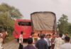 गुहागर–चिपळूण मार्गावर काजळी येथे बसला ट्रकची धडक; मोठा अपघात टळला